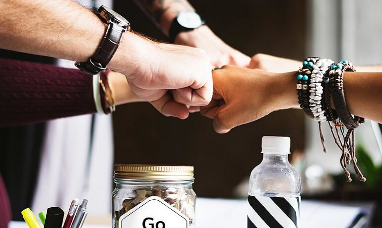 Sunt in culpa qui officia deserunt mollit